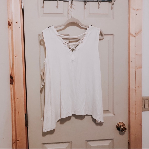 NWT Wrangler top - Picture 2 of 3